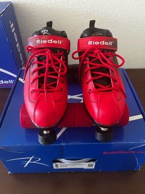 Riedell Dart Black/Red Quad Roller Skates